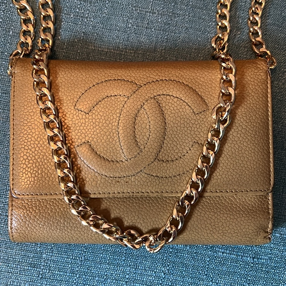 Chanel Timeless CC Caviar Leather Trifold Wallet, Rare - Picture 15 of 15